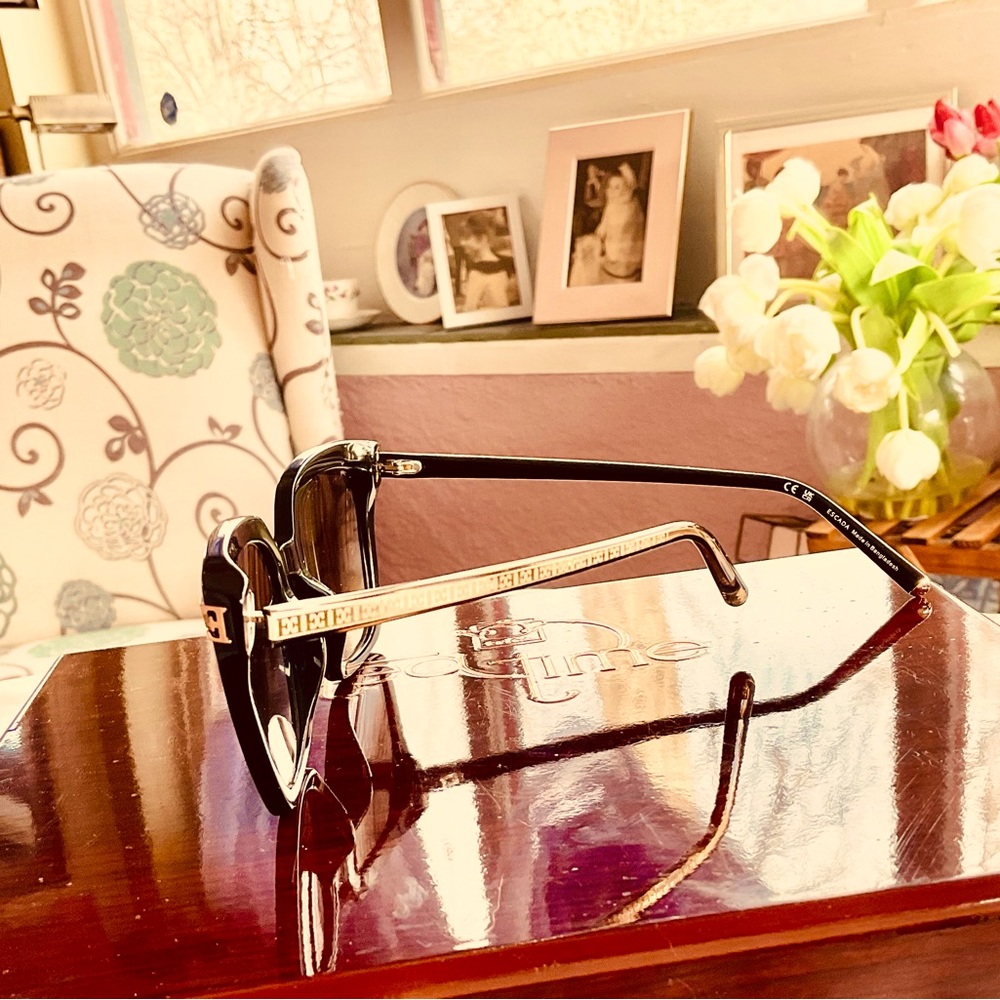 ESCADA CHIQUE SUNGLASSES NWOT - Picture 4 of 12